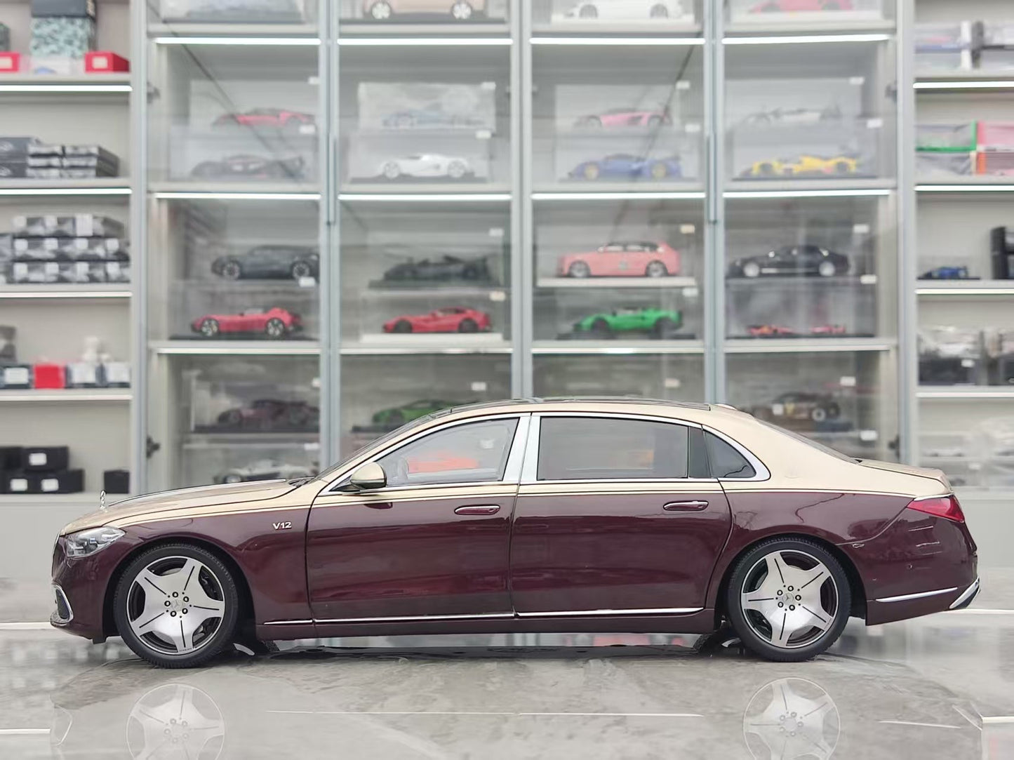 Almost Real 1/18 Mercedes-Maybach S-Class Kalahari Gold/Tourmaline Red AR186