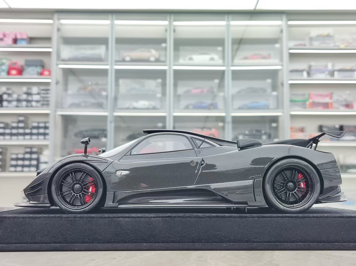 HH Model 1/18 Pagani Zonda Specials KAQ HH557