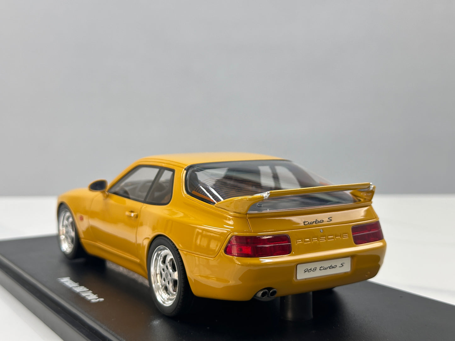 GT Spirit 1/18 Porsche 968 TURBOS Yellow GT947