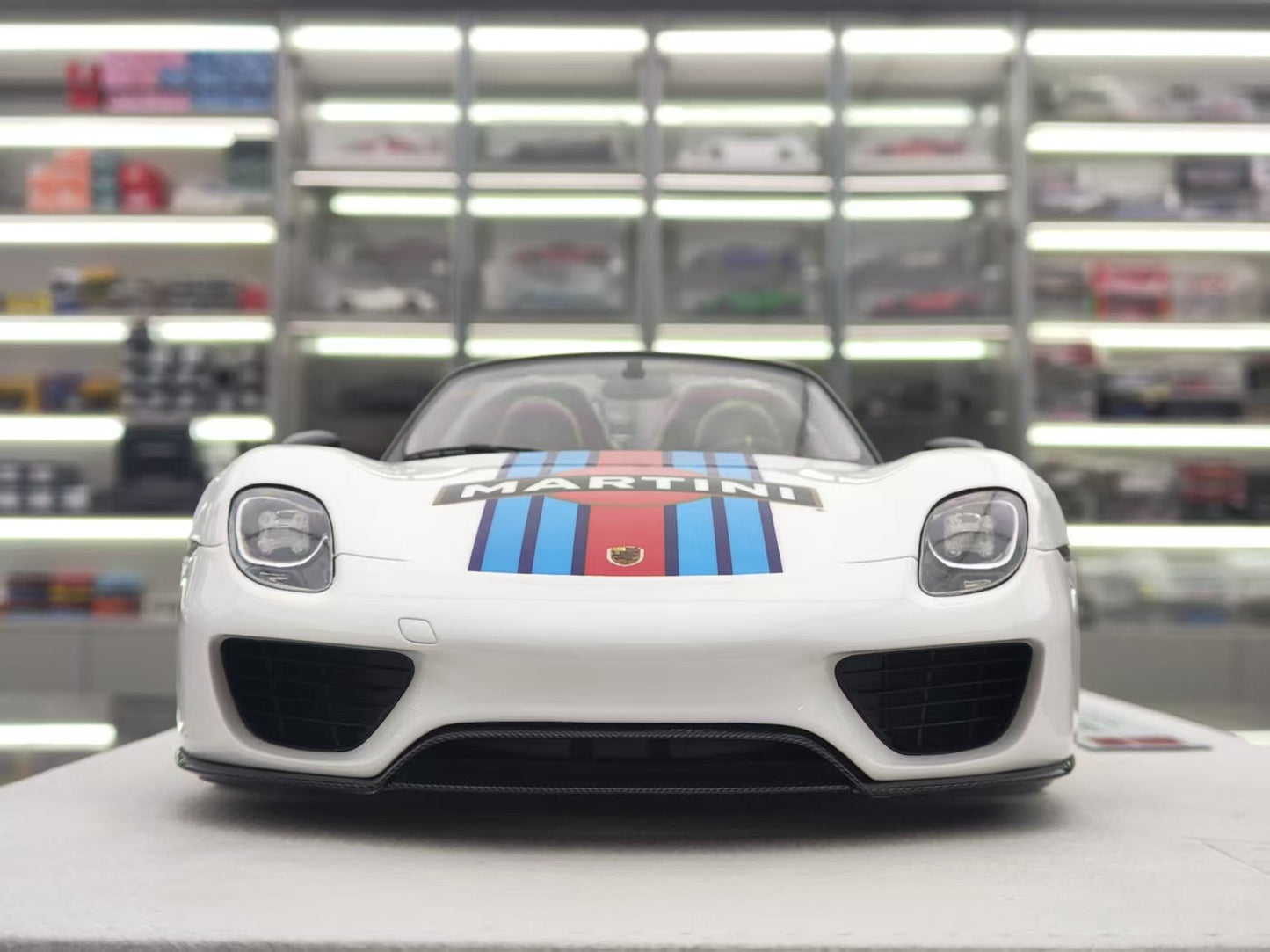 MAKEUP 1/18 Porsche 918 Spyder White Martini Resin Model EML089A