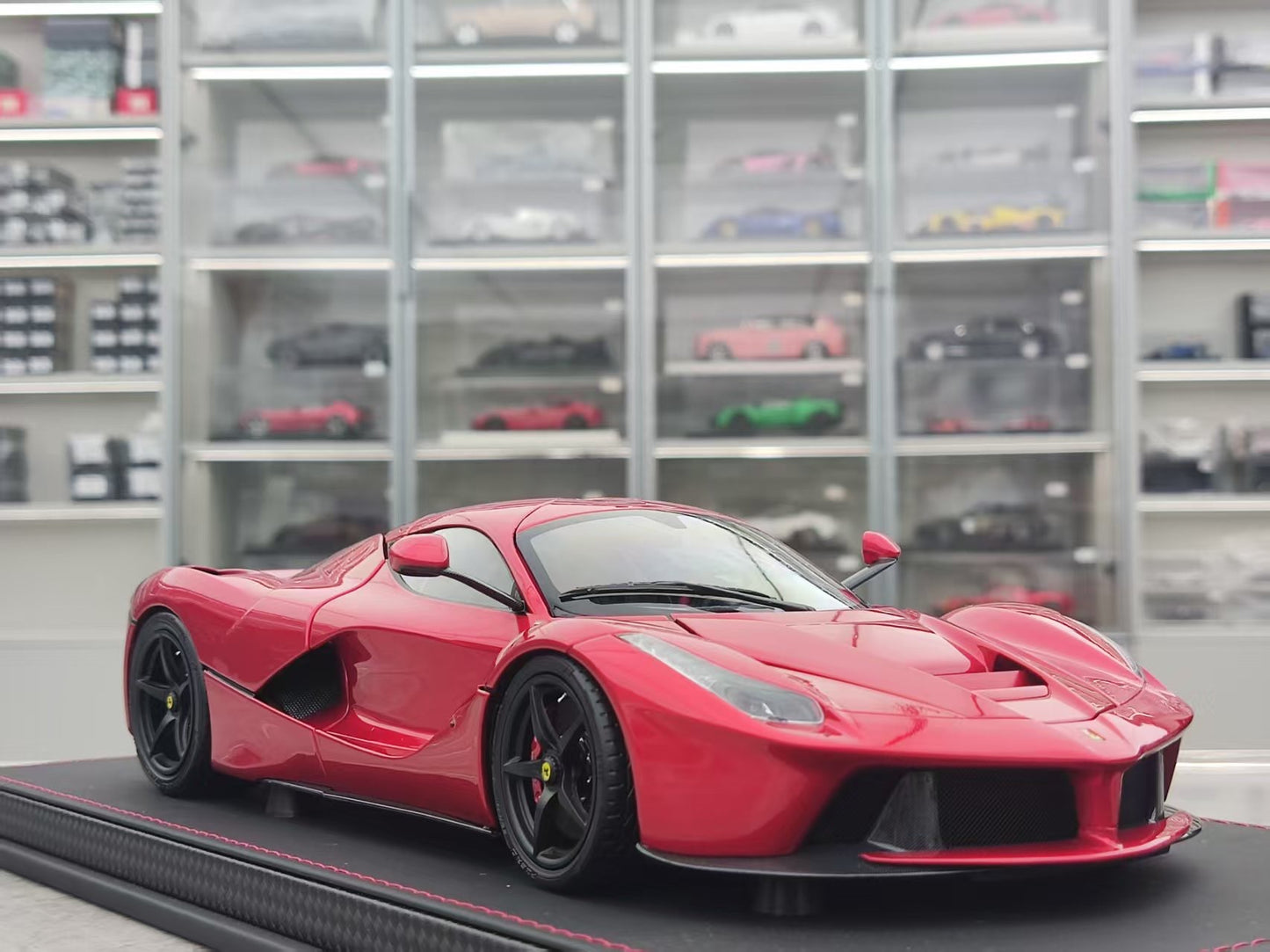 BBR 1/18 Ferrari LaFerrari Diecast Model, Fully Opening, Metallic Red (BBR182240A)