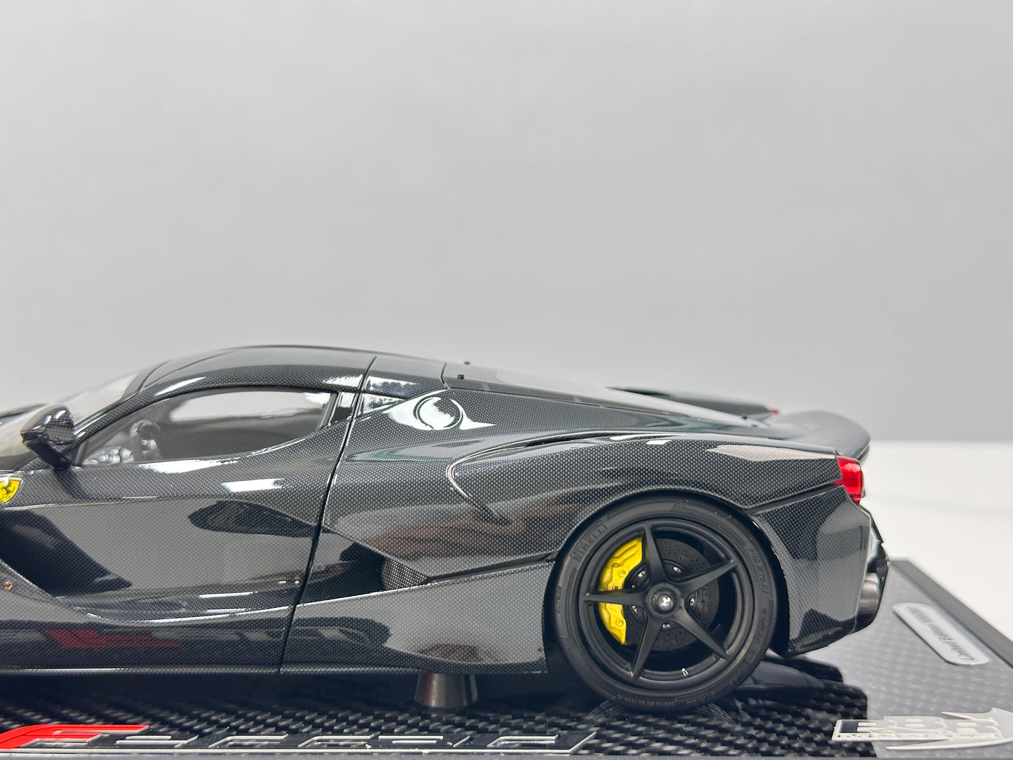 BBR 1/18 Ferrari LaFerrari, Alloy Alloy Fully Open, Carbon Fiber Sole, Black Knight BBR182244A