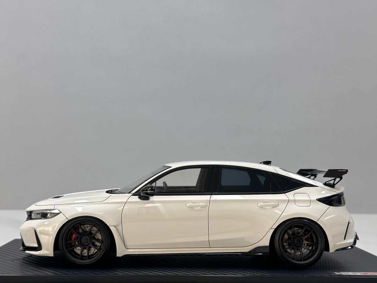 Ignition Model 1/18 Honda Civic Type-R J's Racing (FL5) White IG3935