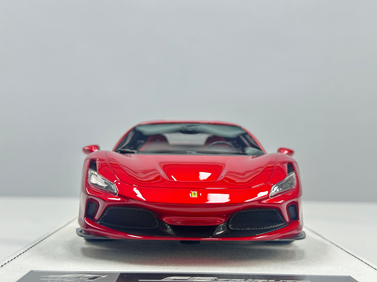 GH MODEL 1/18 Ferrari F8 Tributo Metallic Red GH022