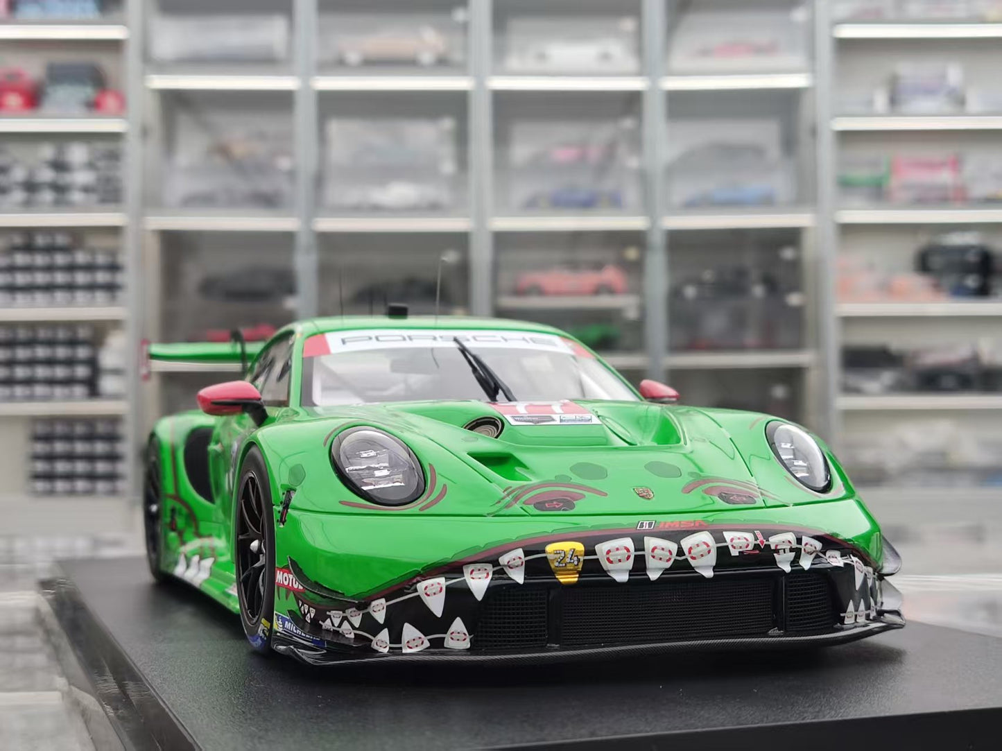 TopSpeed 1/18 Porsche 911 GT3 R (992) #77 AO Racing Green Dinosaur TS0684
