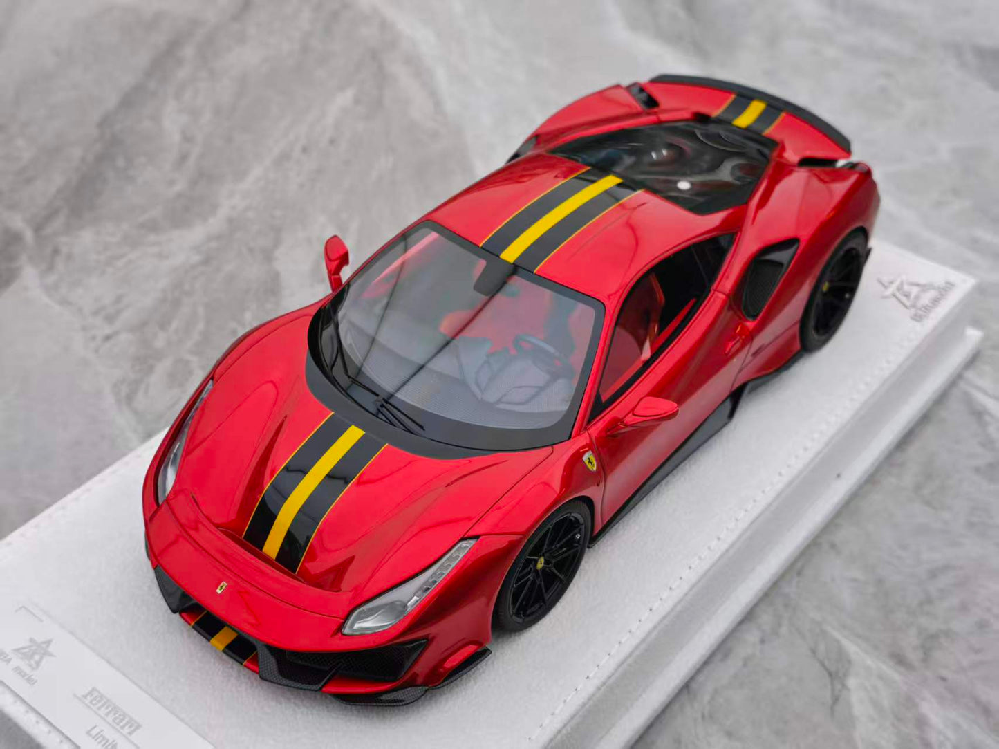 BBA MDOEL 1/18 Ferrari 488PISTA Metallic Red BBA056