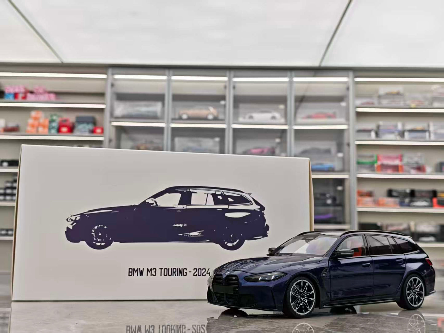 MINICHAMPS 1/18 BMW M3 Touring Blue 113024016