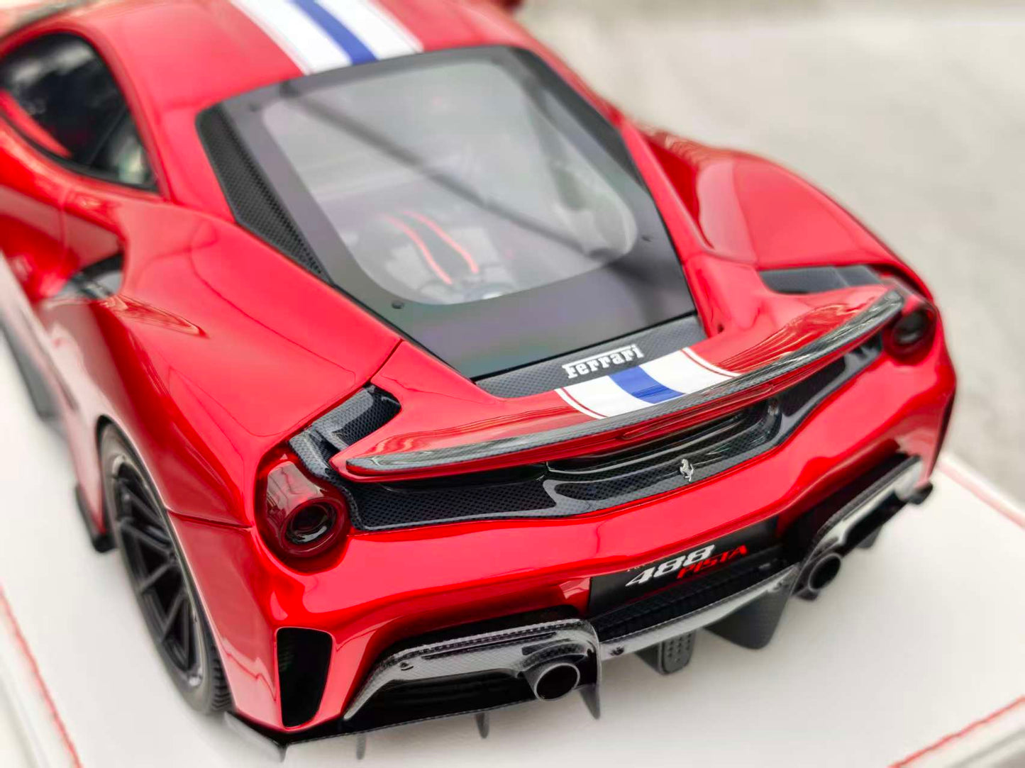 GH MODEL 1/18 Ferrari Novitec 488pista Metallic Red GH006