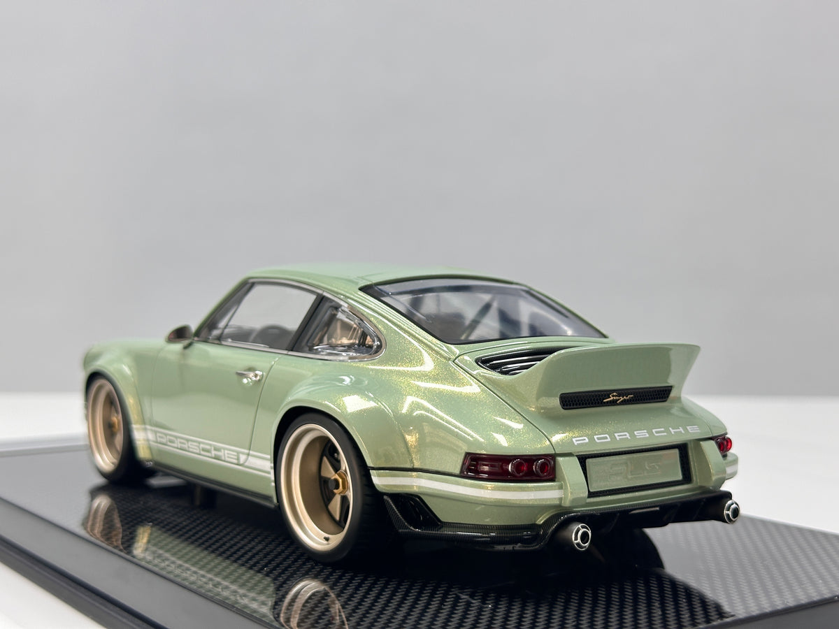 Dino Model 1/18 Porsche Singer DLS – Urban Bamboo Green (DC008)