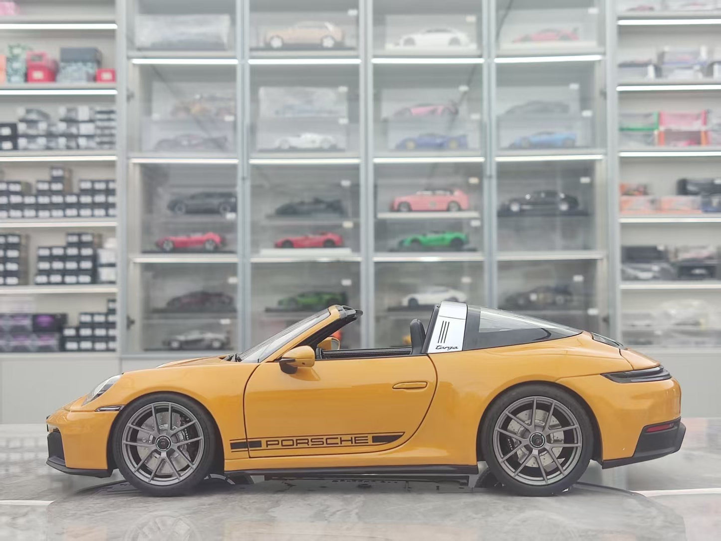 NOREV 1/18 Porsche 911 Targa 4 GTS 2025 Yellow 187190