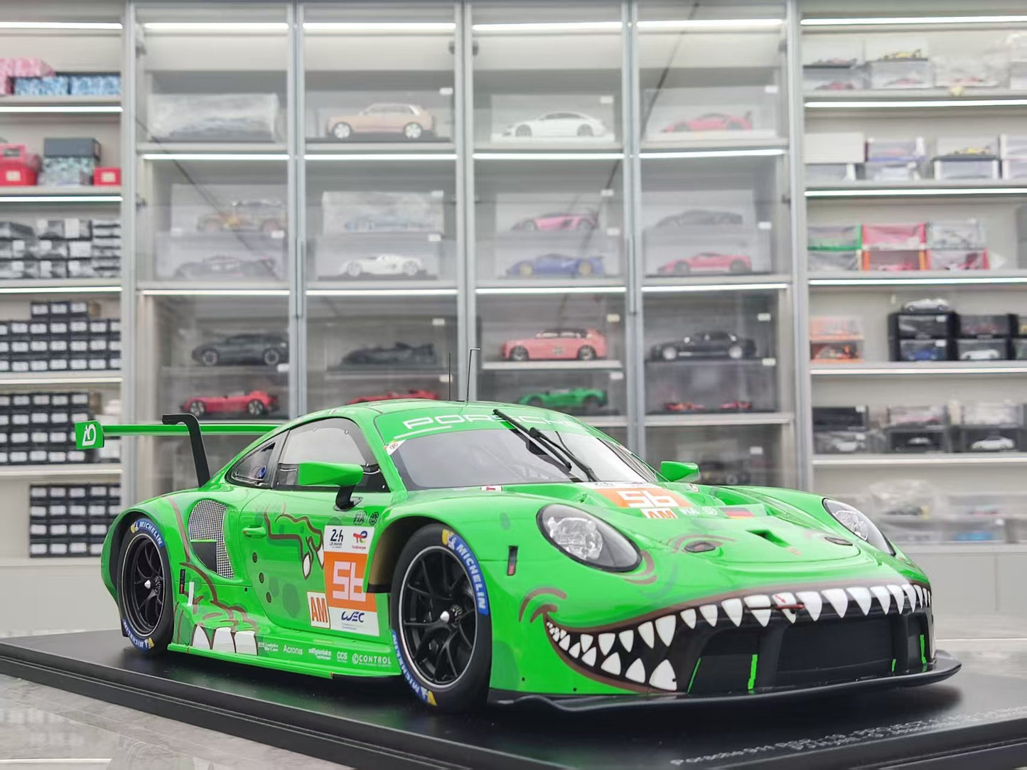 SPARK 1/12 Porsche 911 RSR-19 Project 1 Team, #56, 2023 Le Mans 24 Hours, Green Tyrannosaurus Rex, 12S044