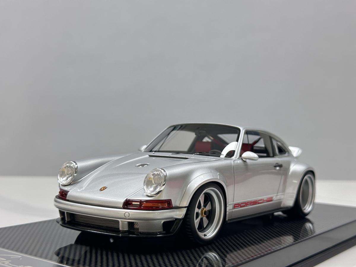 Dino Model 1/18 Porsche Singer DLS Silver DC007