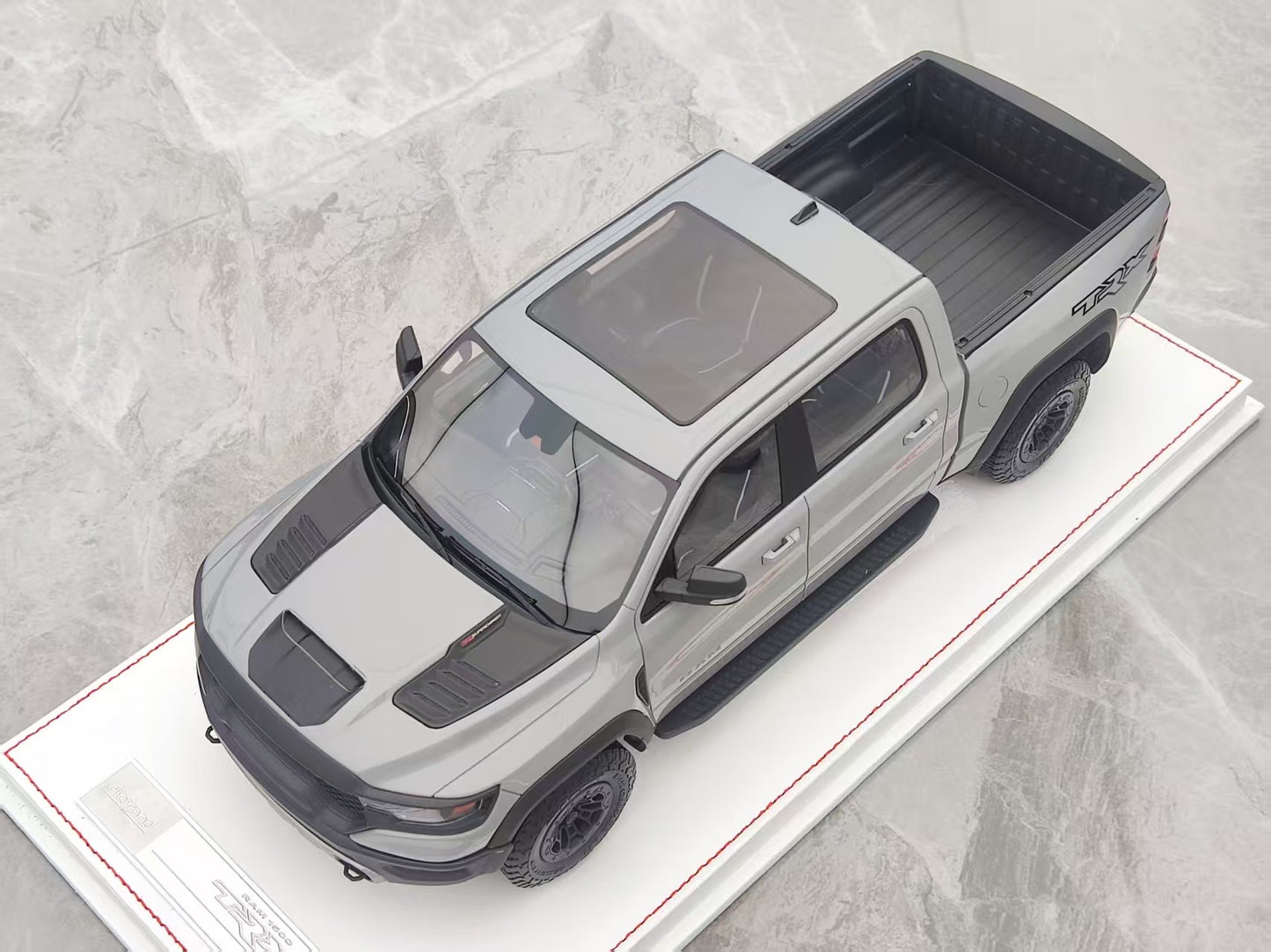 DiAMAanD 1/18 Dodge Ram TRX (Gray) DIA001
