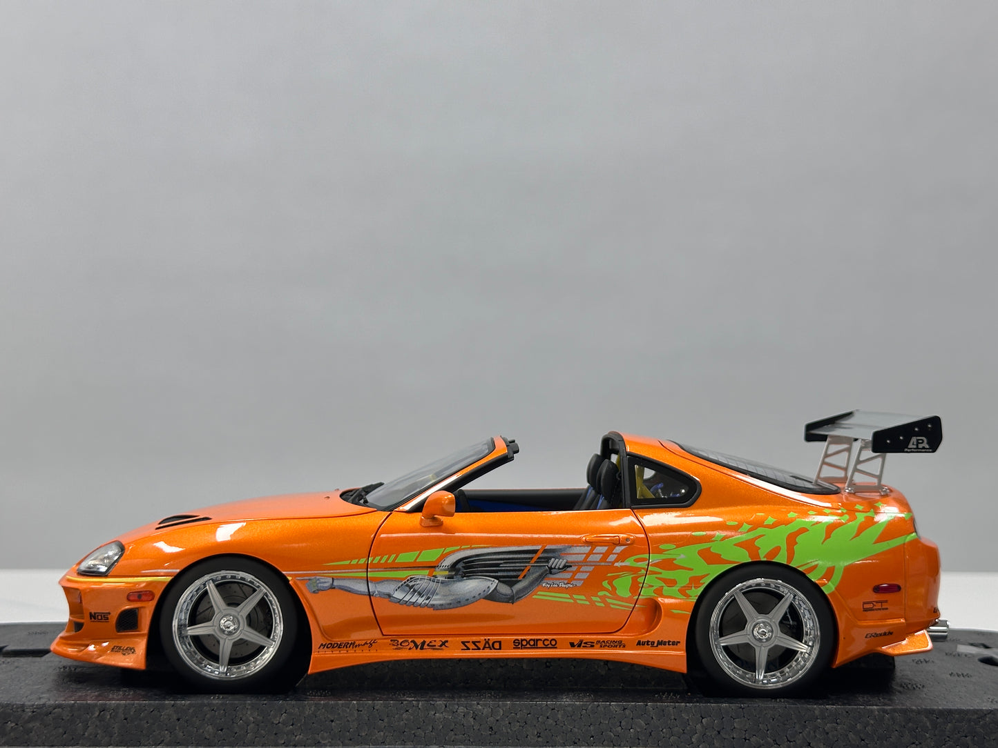 KYOSHO 1/18 Toyota Supra Turbo (Fast & Furious) - Pearl Orange (KY211)