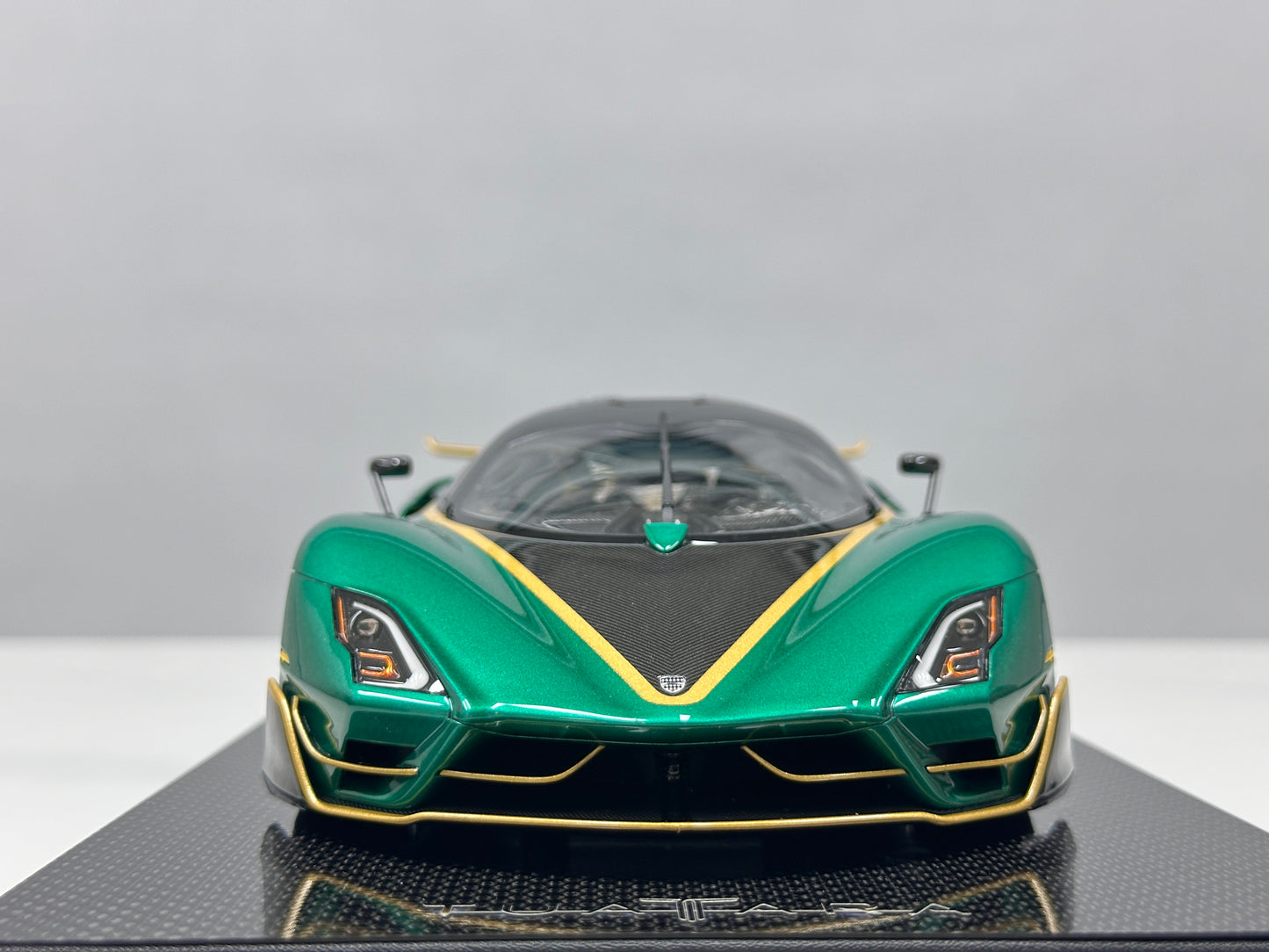 FrontiArt 1/18 SSC Tuatara Striker - Green (FA202)