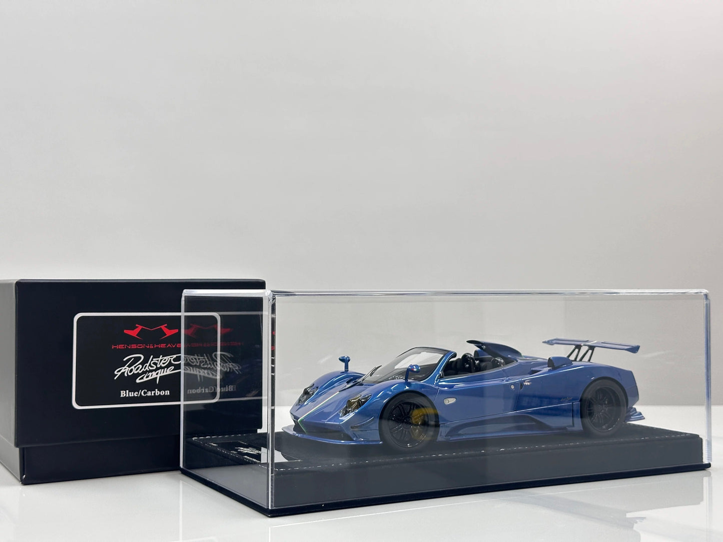 HH Model 1/18 Pagani Zonda Cinque Roadster Blue Full Carbon HH614