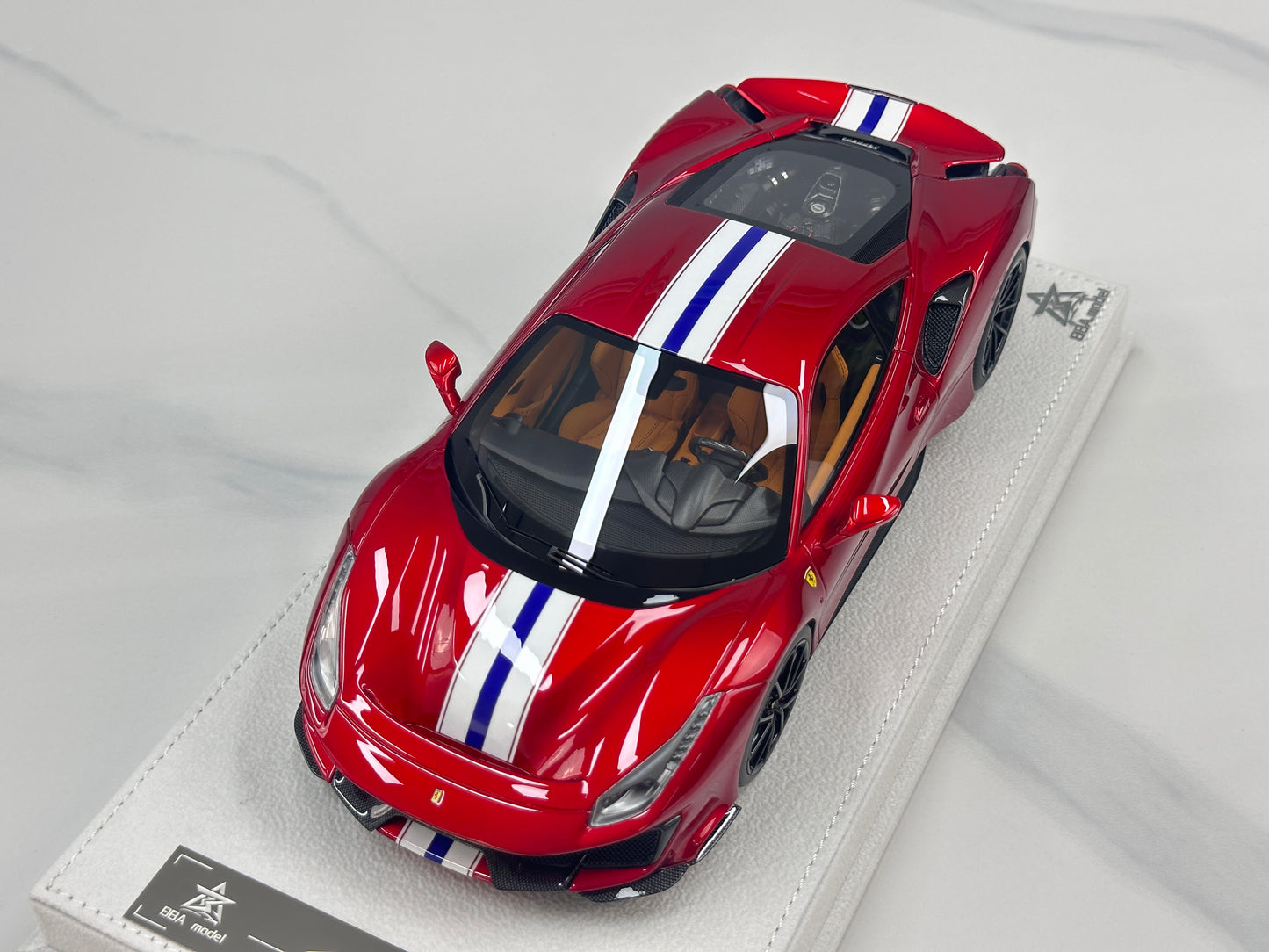 BBA Modelo 1/18 Ferrari 488 Pista Rojo BBA091