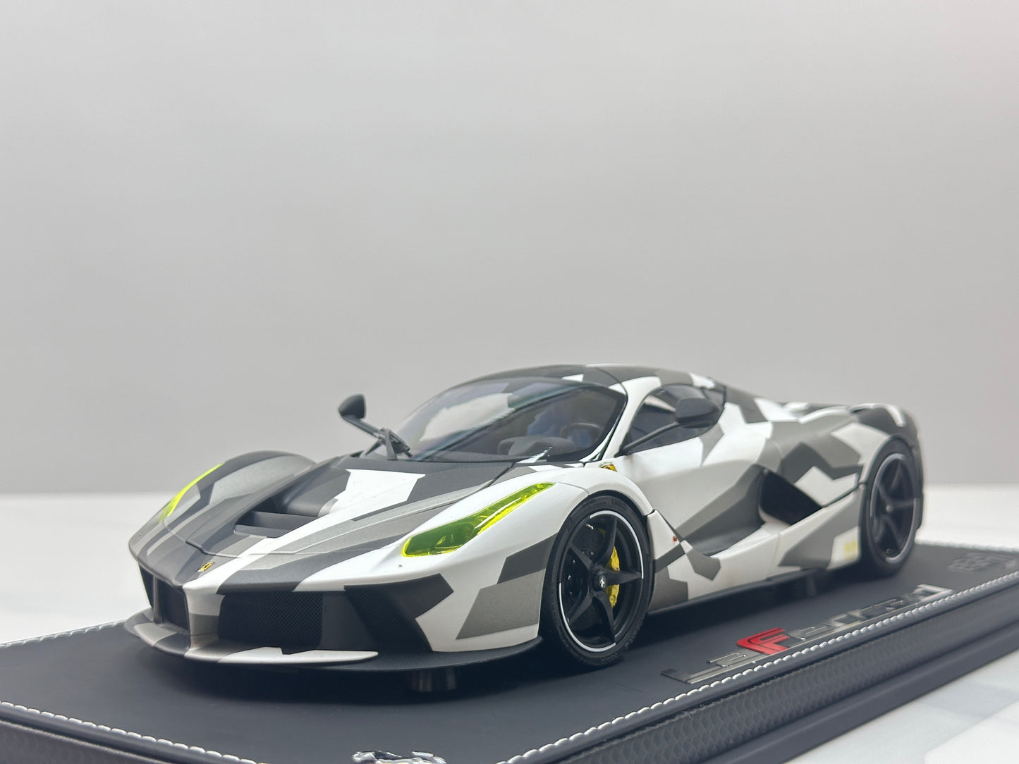 BBR 1/18 Ferrari LaFerrari Alloy Full Opening Camouflage Special Color BBR182243DIE