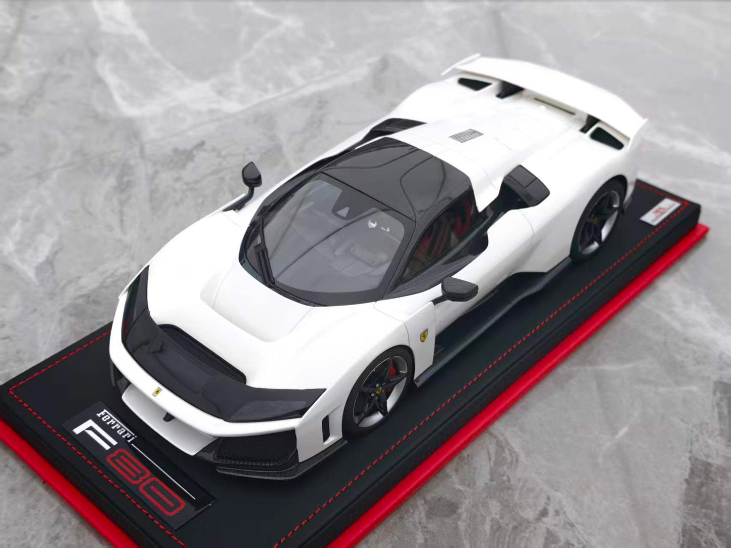 MR 1/18 Ferrari F80 Italian White FE045C