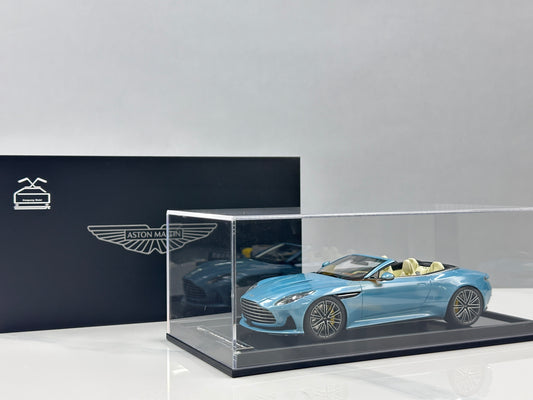Xiaoguang Model & MotorHelix 1/18 Aston Martin DB12 Volante Descapotable – Azul Caribe (MH384)