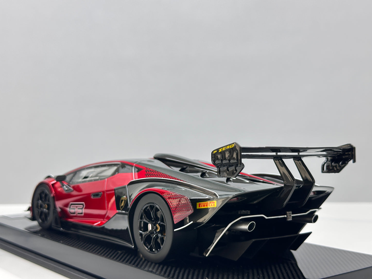 Custom Edition 1/18 Lamborghini Essenza SCV12 Mars Red CE014