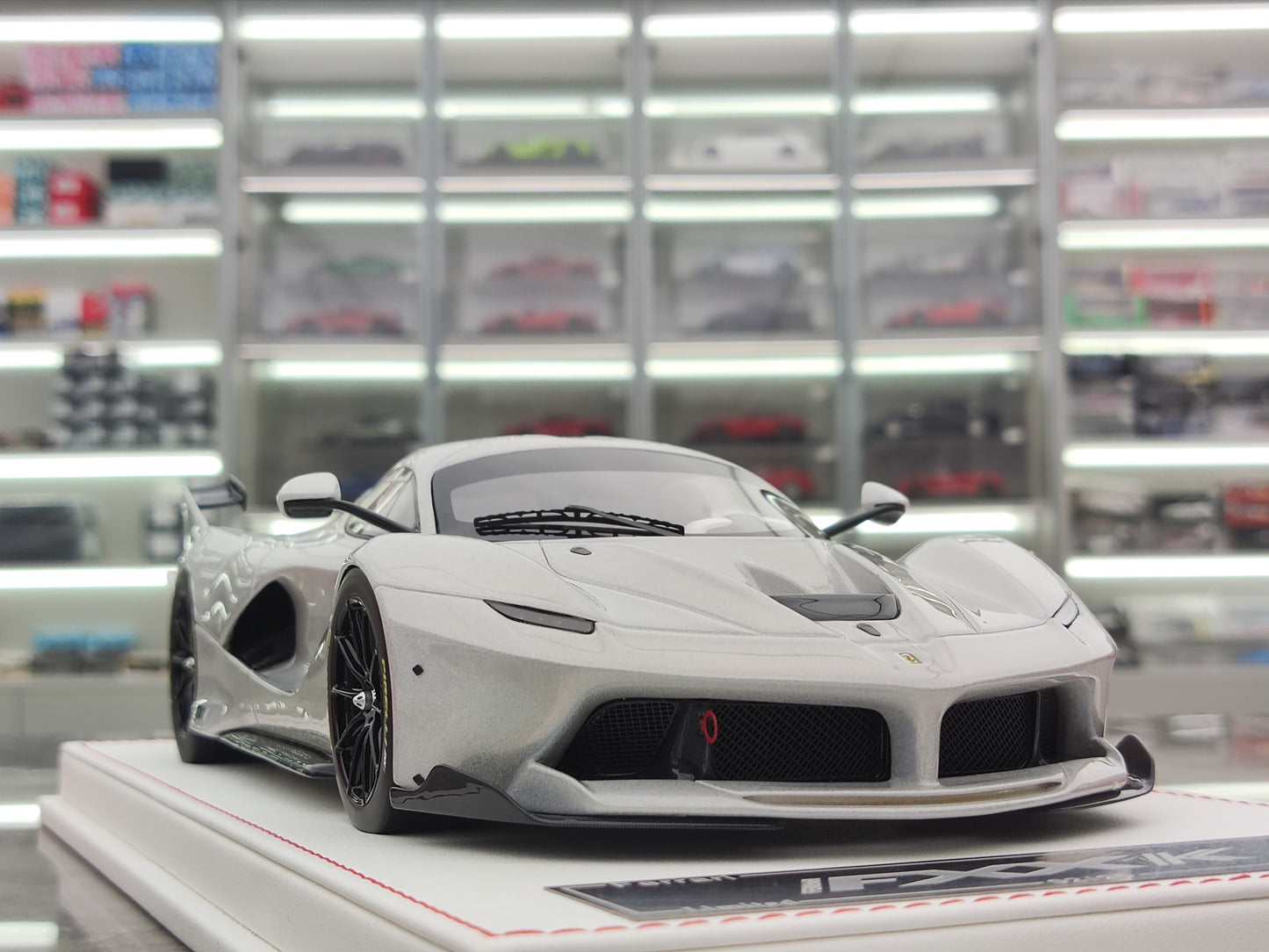 CE 1/18 Ferrari FXXK Iridescent Silver Model Car JS-CE010