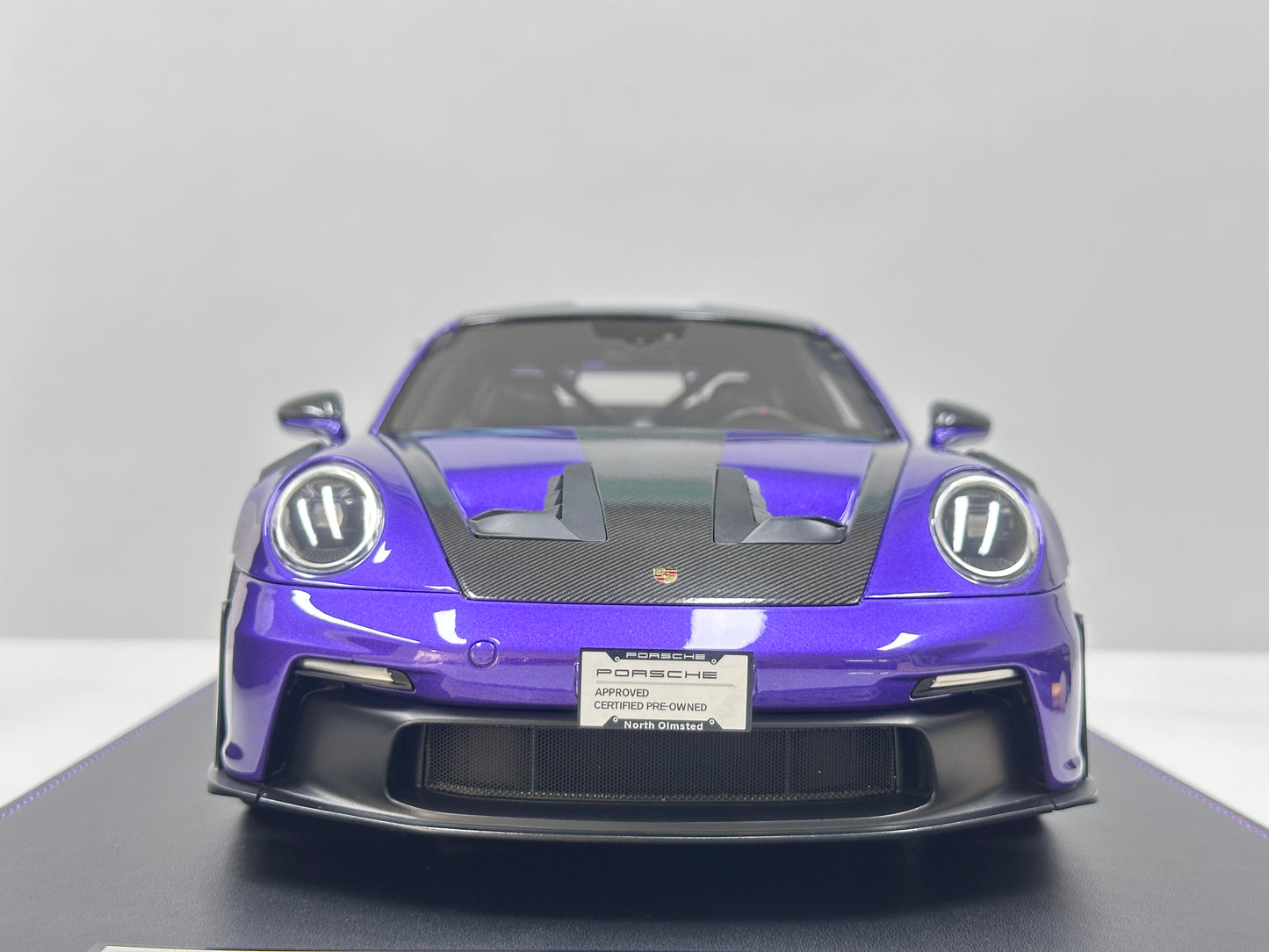 IVY 1/12 Porsche 992 GT3 RS – Purple with Gold Wheels (IVY245)