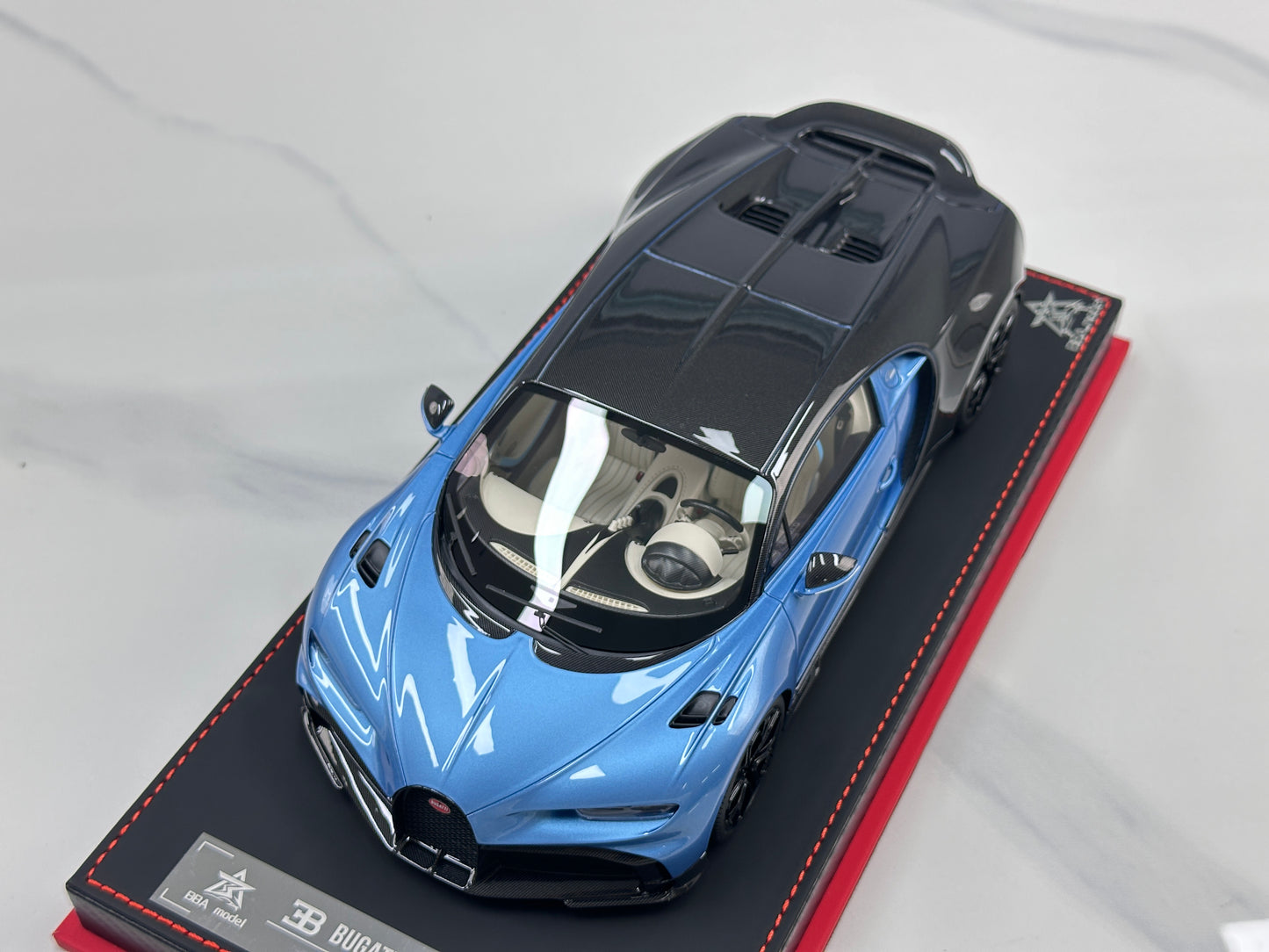 BBA MODEL 1/18 Bugatti Chiron Profilée – Ice Blue (BBA071)