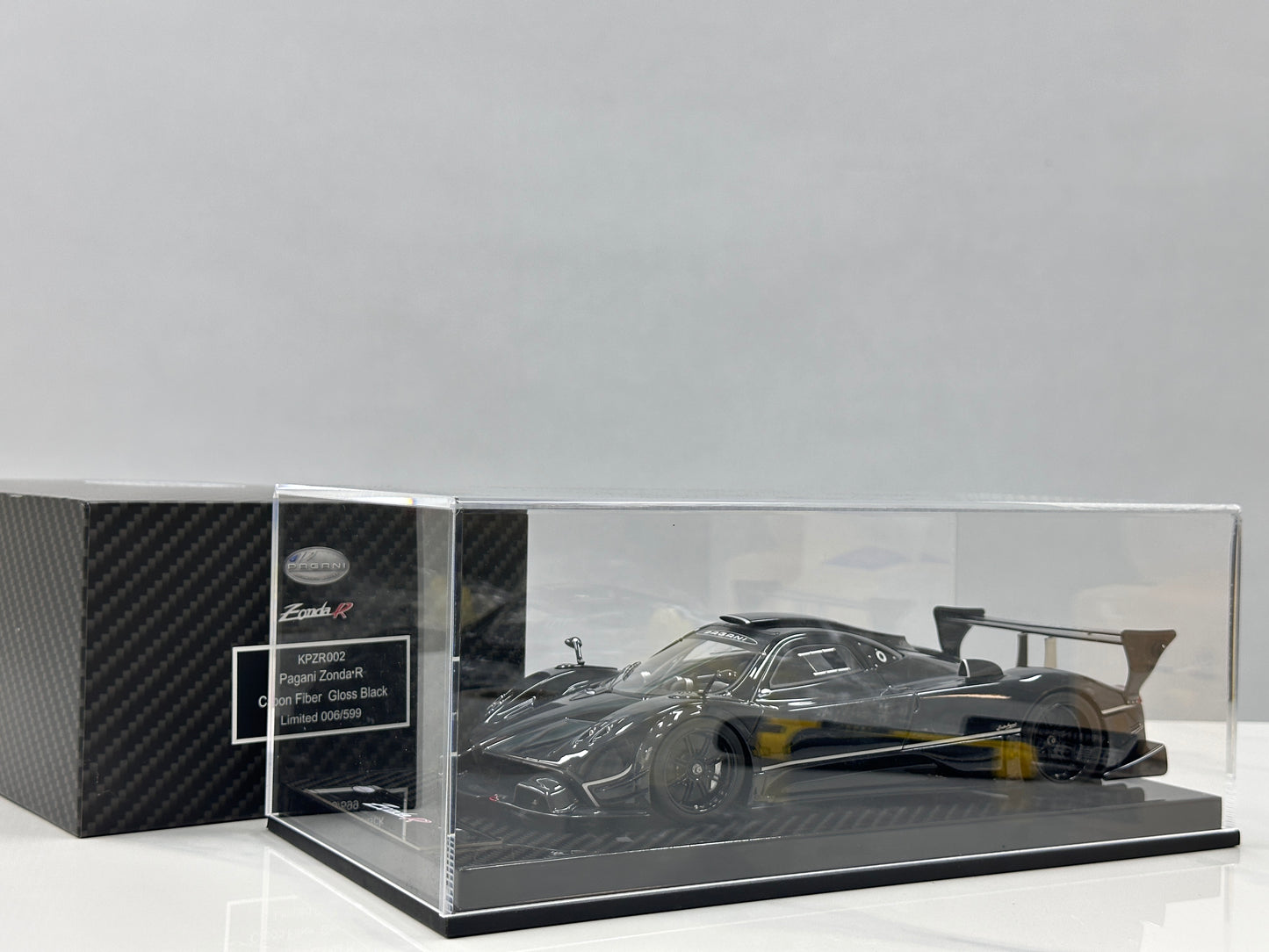 KASH MODEL 1/18 Pagani Zonda R Gloss Carbon Black KPZR002
