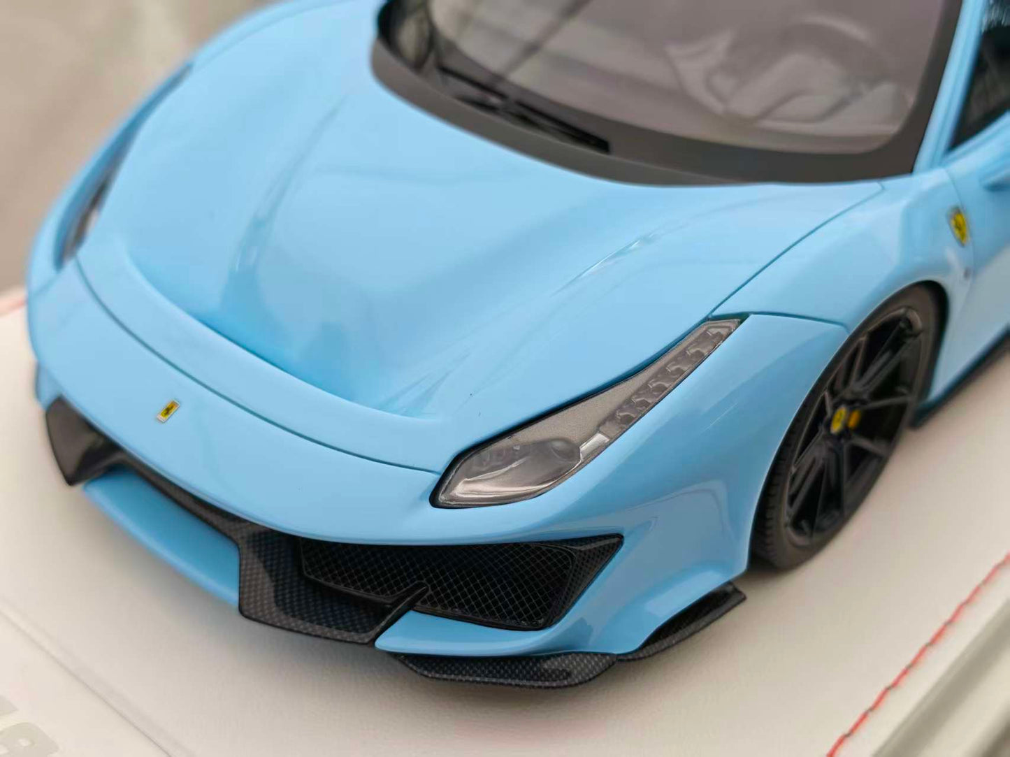 GH Model 1/18 Ferrari Novitec 488pista, Prata Blue GH007