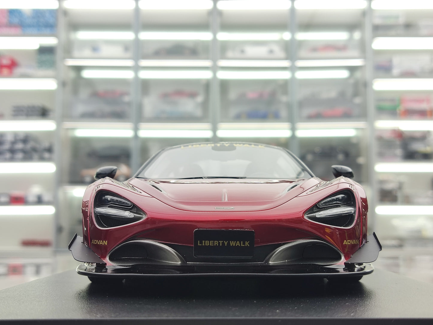 Topspeed 1/18 McLaren 720S LB Works Gem Red TS0599