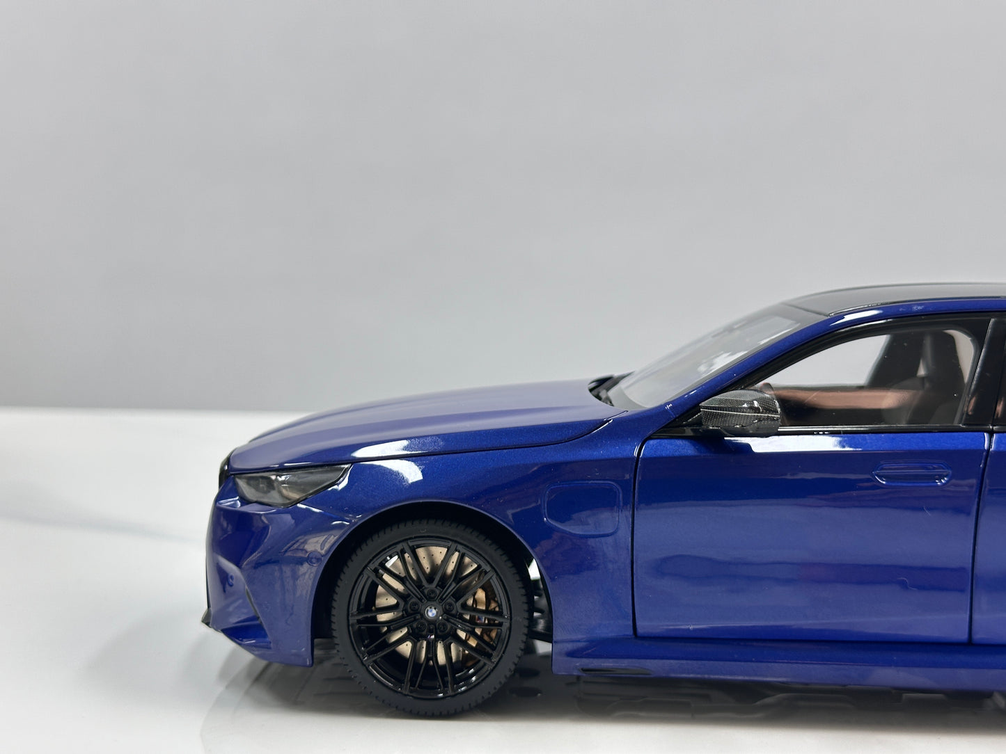 MINICHAMPS 1/18 BMW M5 2024 Metallic Blue 110023802