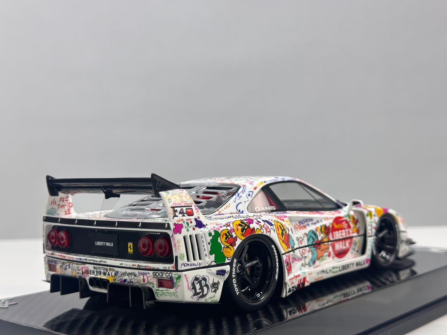 BBA MODEL 1/18 Ferrari F40 Widebody – Hand-Painted Graffiti Livery (BBA090)