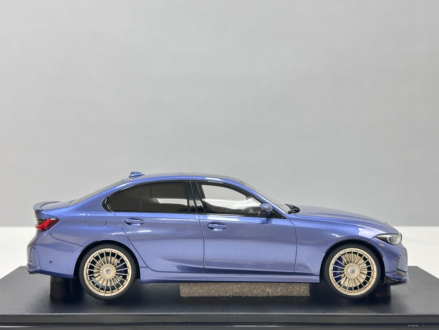 GT Spirit 1/18 Alpina B3 GT SALOON Blue GT543
