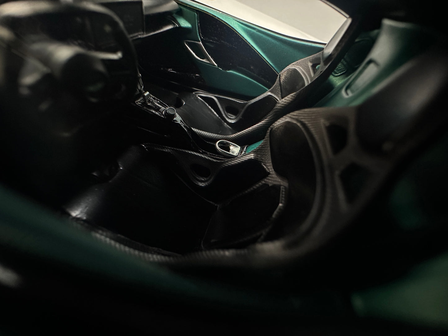 TopSpeed 1/18 Aston Martin Valhalla Podium Green TS0710