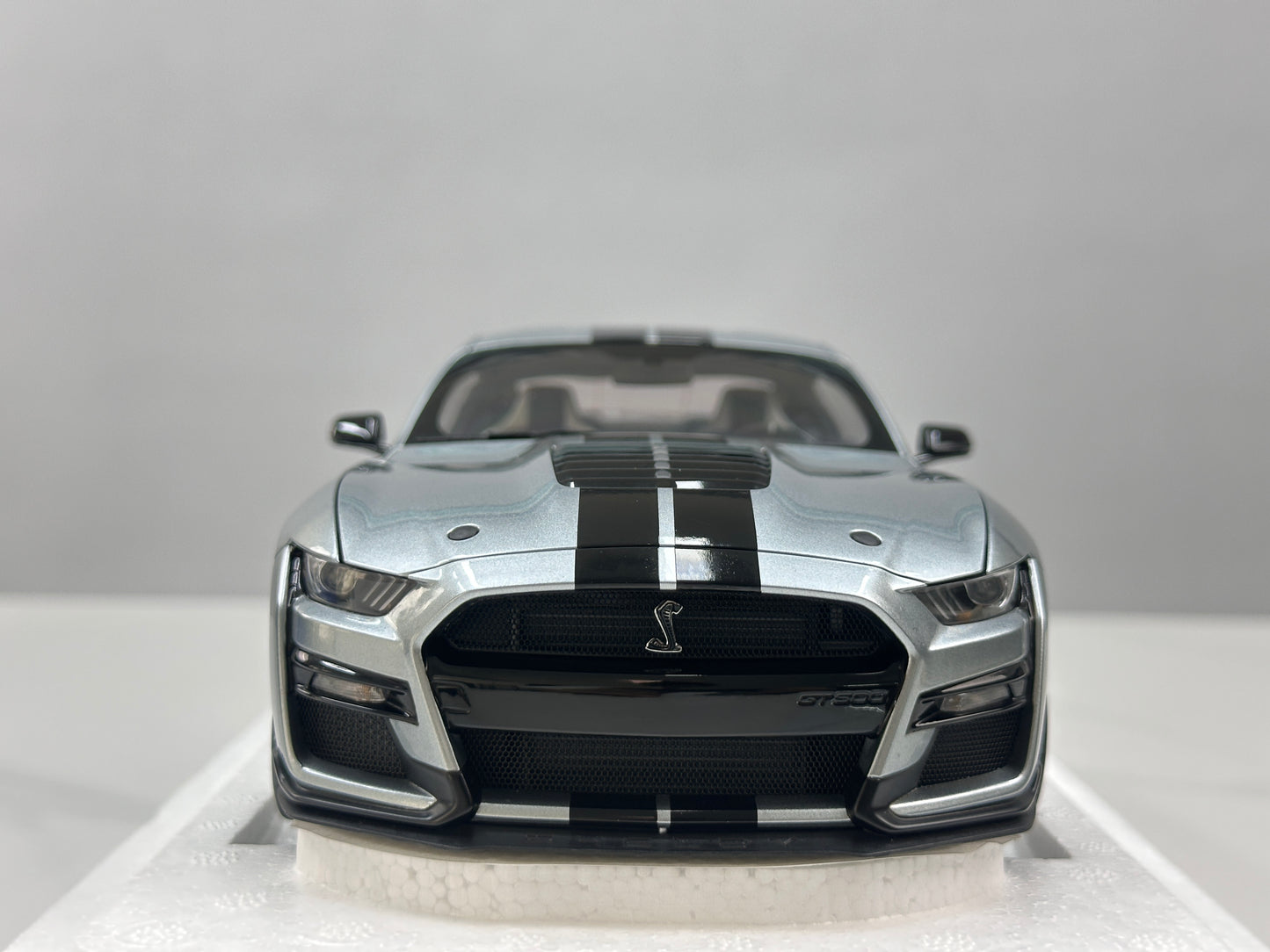 AUTOart 1/18 Ford Mustang Shelby GT500 Silver 73096