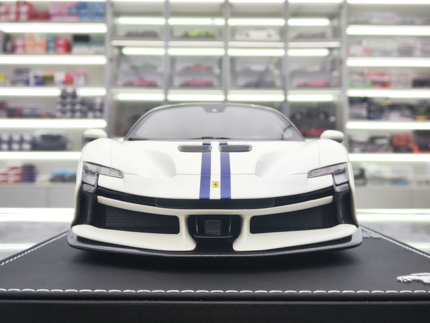 BBR 1/18 Ferrari SF90 XX Stradale White Simulated Car Model P18237P