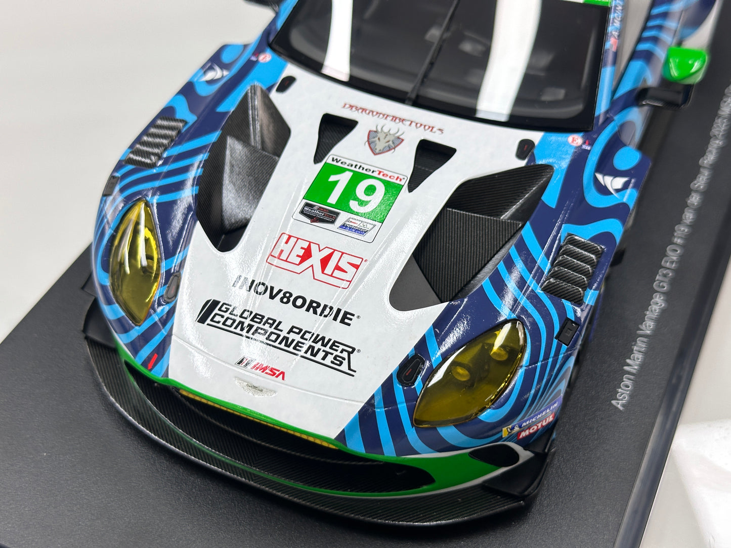 Topspeed 1/18 Aston Martin Vantage GT3 Evo – White & Blue Livery (TS0709)