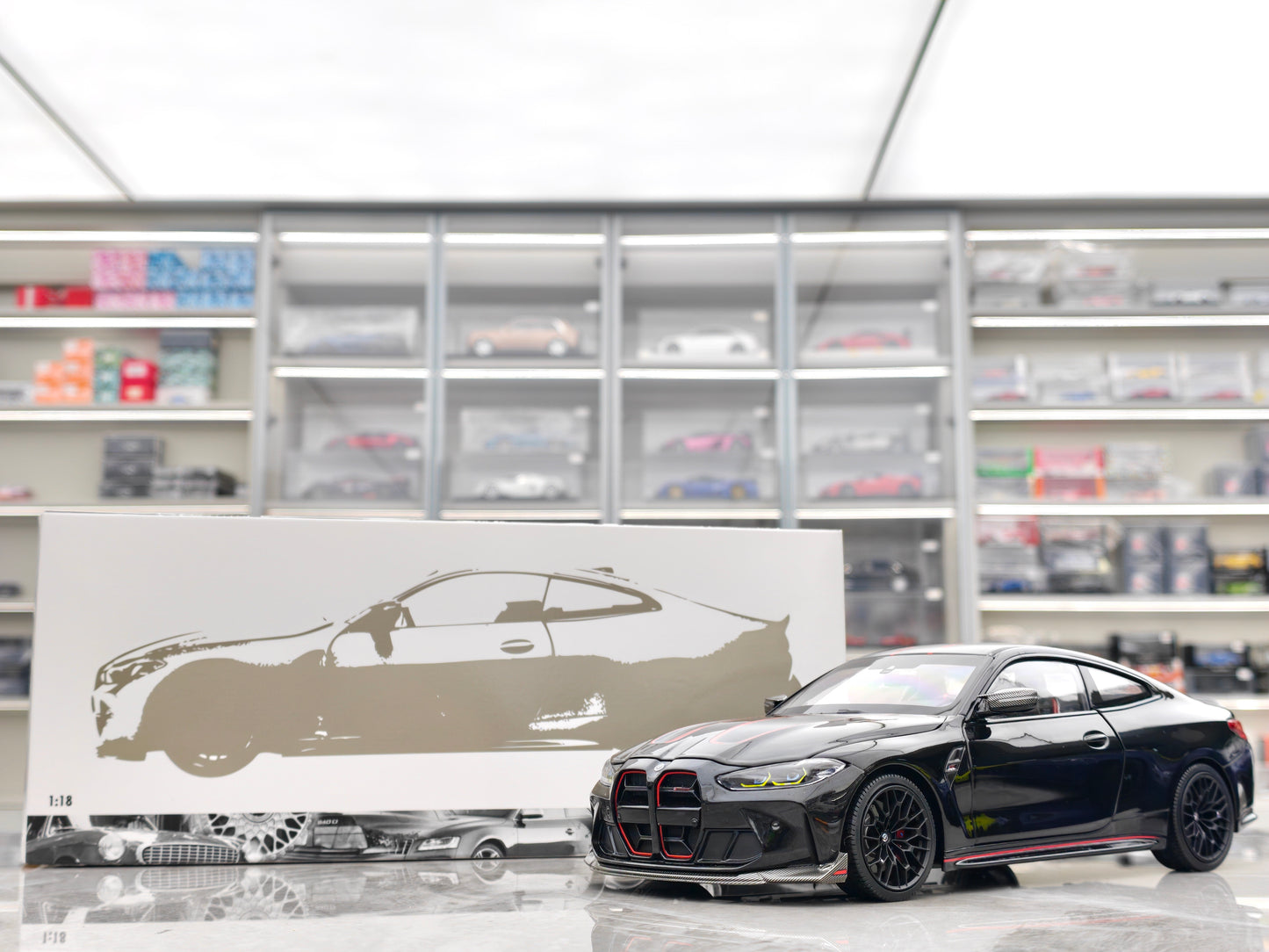 MINICHAMPS 1/18 BMW M4 CSL, Black, Alloy, Fully Open, 110023021