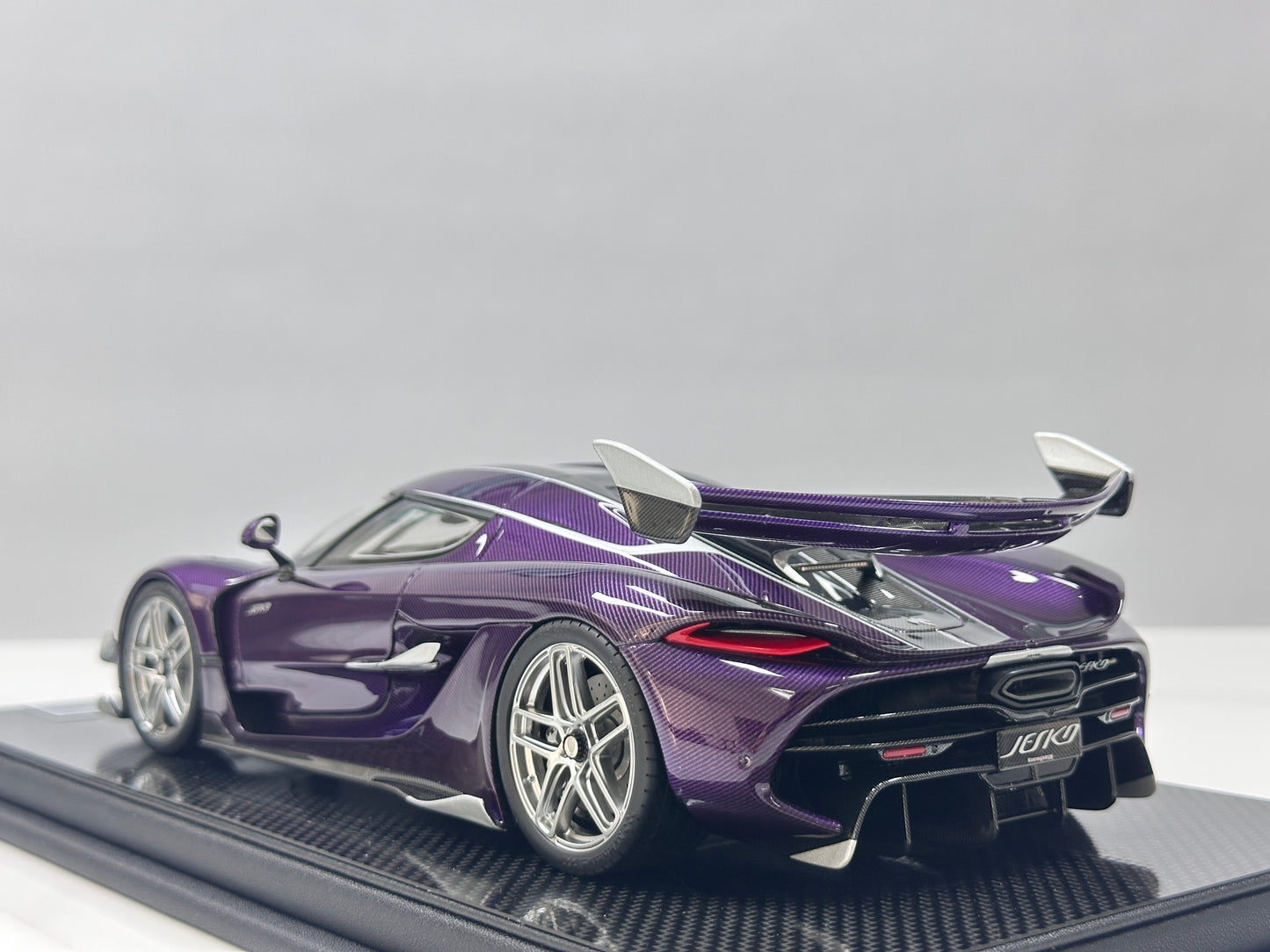 FRONTIART 1/18 Koenigsegg Jesko Carbon Purple FA199