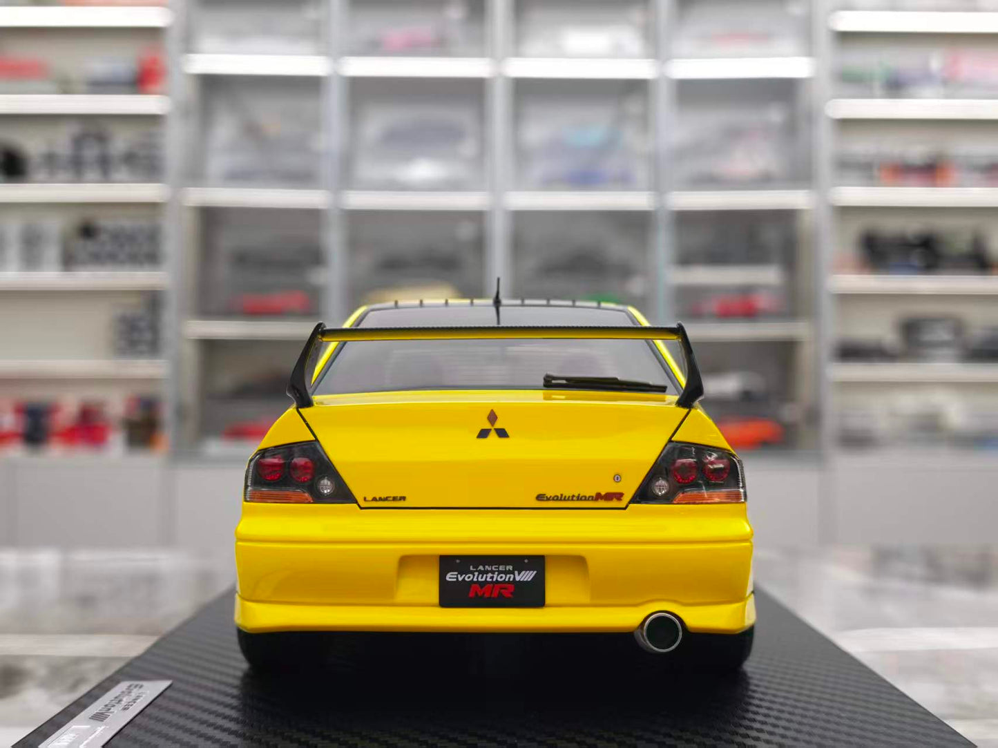 IG 1/18 Mitsubishi EVO MR Yellow IG3837