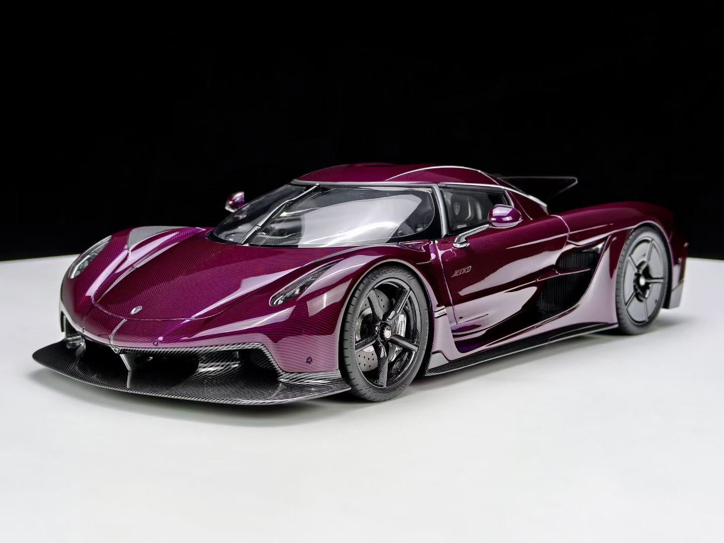 Frontiart 1/18 Koenigsegg Jesko Absolute Edition Carbon Purple