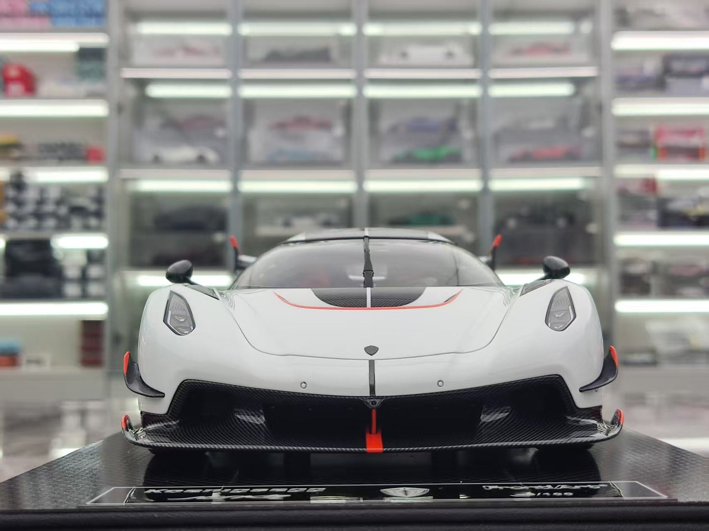 FRONTIART 1/18 Koenigsegg Jesko 7391 White Car Model FA168