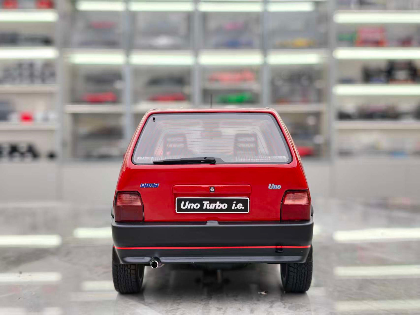 OttO 1/18 FIAT UNO TURBO i.e OT487