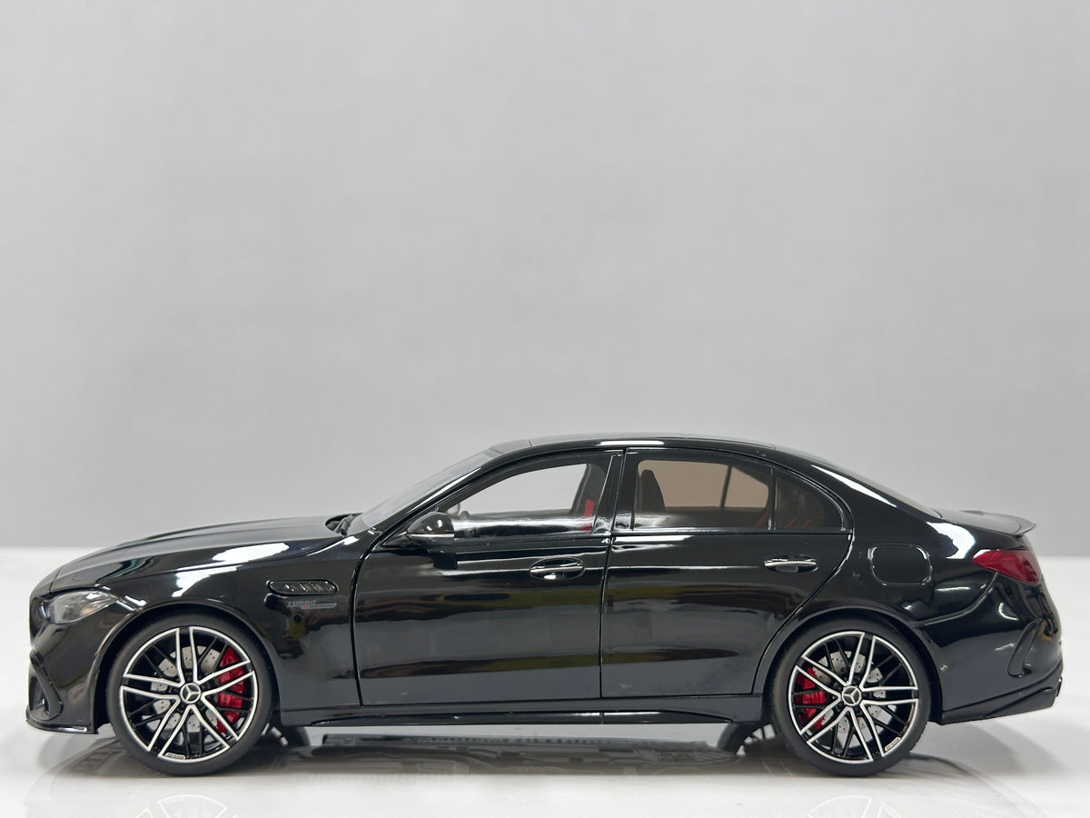 NZG 1/18 Mercedes-AMG C63 S E-Performance Gloss Black (111200050)