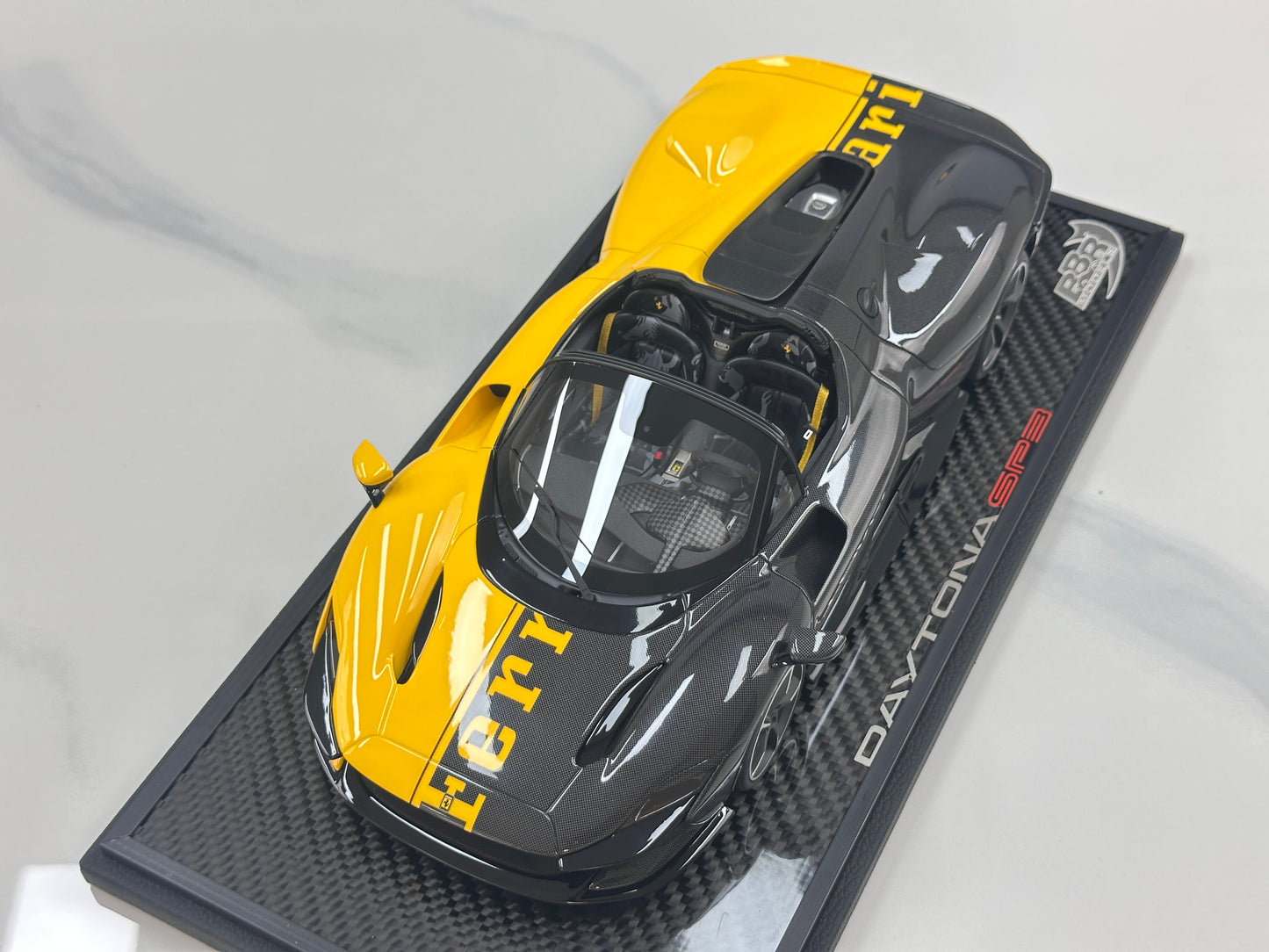 BBR 1/18 Ferrari SP3 Daytona 599+1 Spider - Open Roof Modena Yellow/Black Carbon Fiber P18214TMOCH