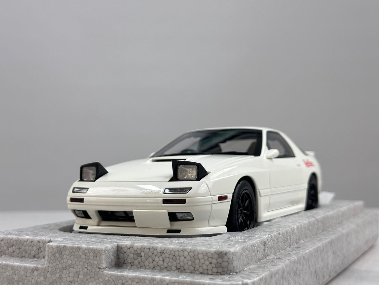 WHELART 1/18 Mazda FC3S (White) WH013