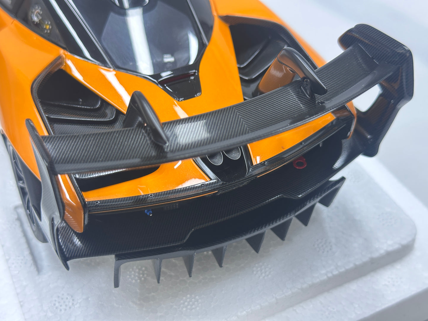 AUTO Art 1/18 McLaren SENNA GTR Orange 81956