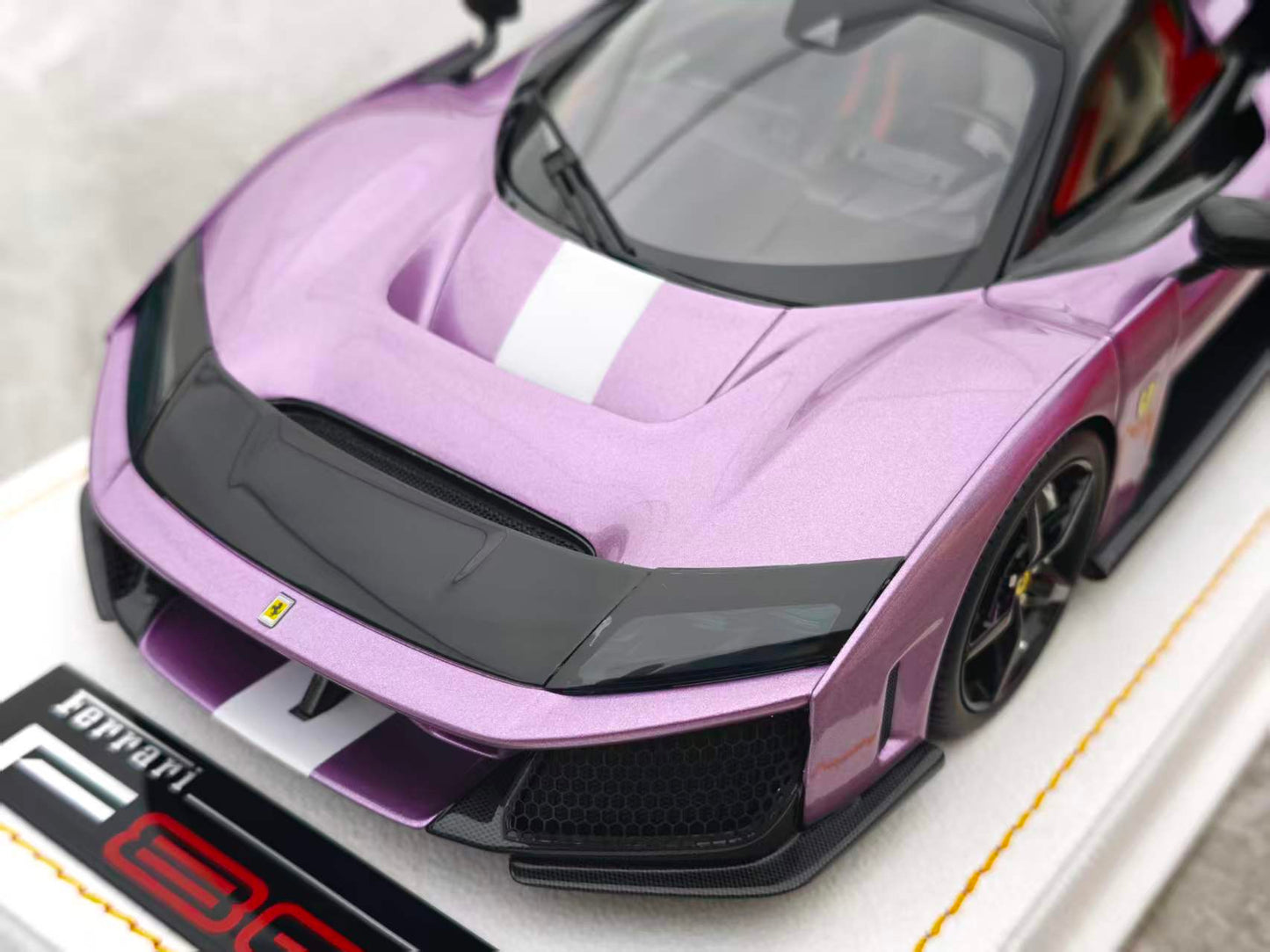 MR 1/18 Ferrari F80 Special Edition 30th Anniversary Purple FE045BN1