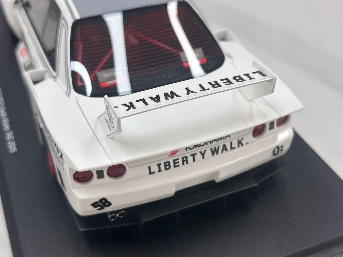 TOPSPEED 1/18 Nissan GT-R R32 Kaido Works TAS 2025 White TS0695
